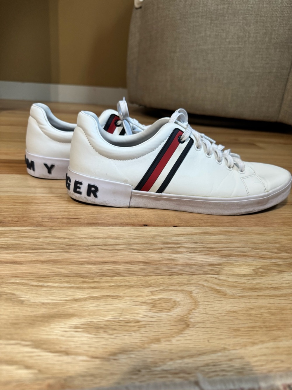 Tommy Hilfiger White Sneakers with Red and Navy Stripe Accent